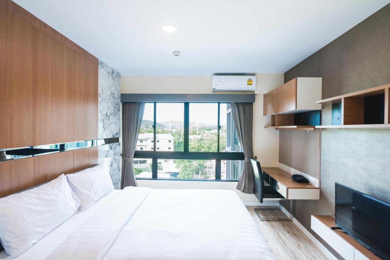 Akira Hotel Си Рача Екстериор снимка